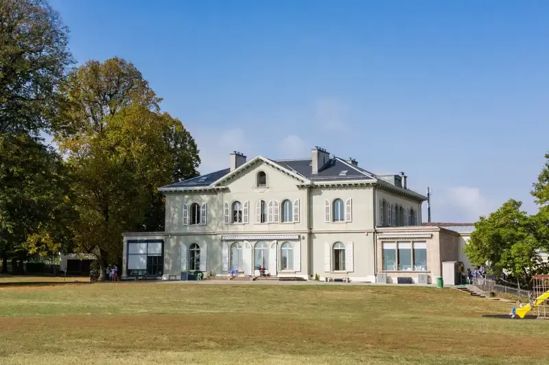 Geneva English School campus